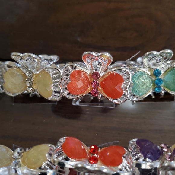 Mini Butterfly Clips - Picture 7 of 9